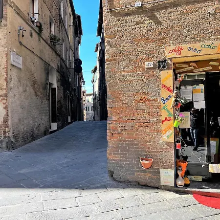 La Casina In Via Franciosa * Siena